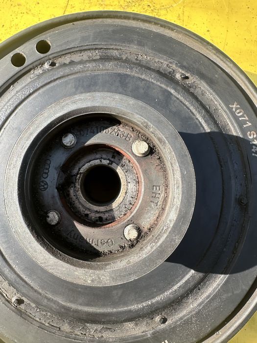 Шкив коленвала 2.5 TDI, SDI Volkswagen LT, Crafter, T4 074105251AC