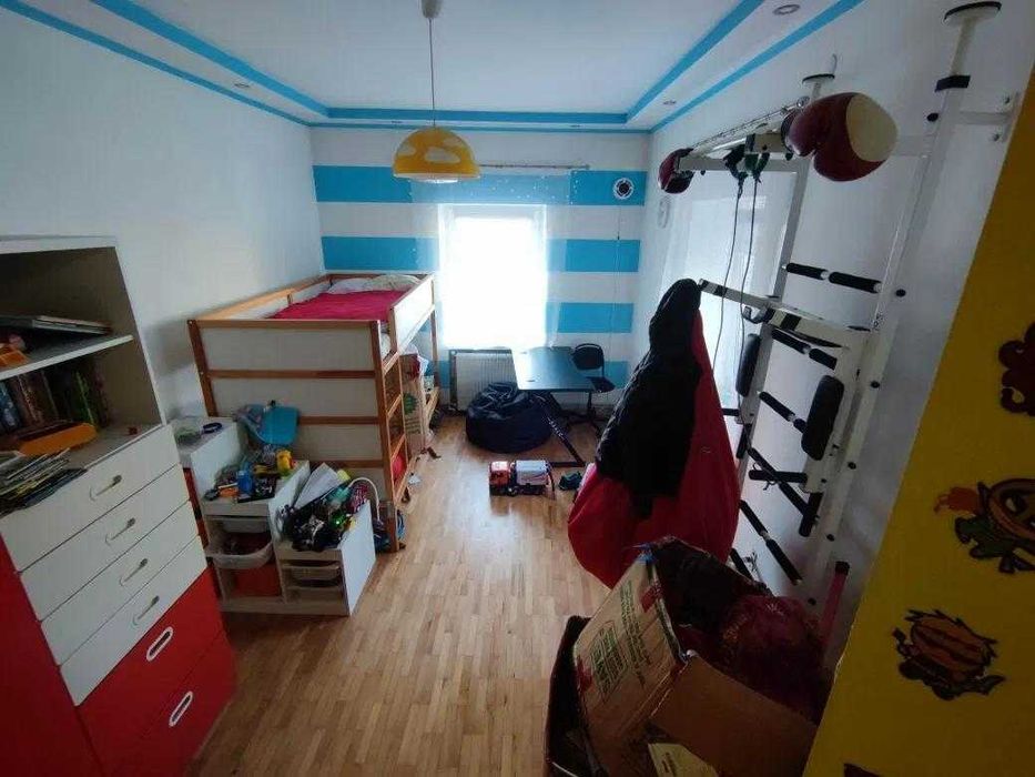 Продаж 2-к. квартири з ремонтом 70/46/24м² Винники 90000$