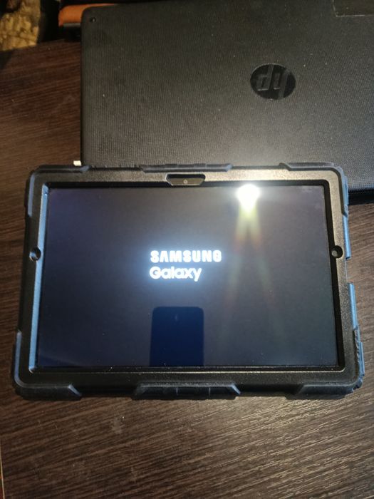 Samsung Galaxy Tab A8 SM-X200 з чехлом