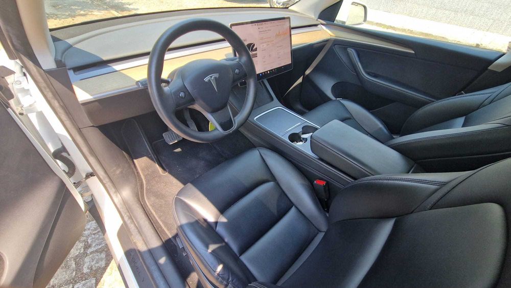 Tesla modelo Y 2022 com 57000 kms