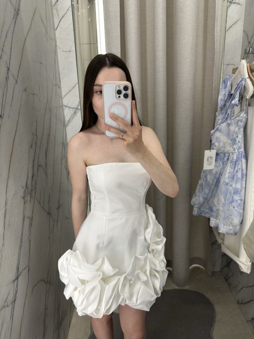 Сукня біла CHER17 з акцентними квітами S