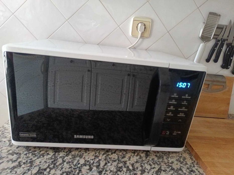 Micro-ondas Samsung Ceramic Inside – Excelente Estado