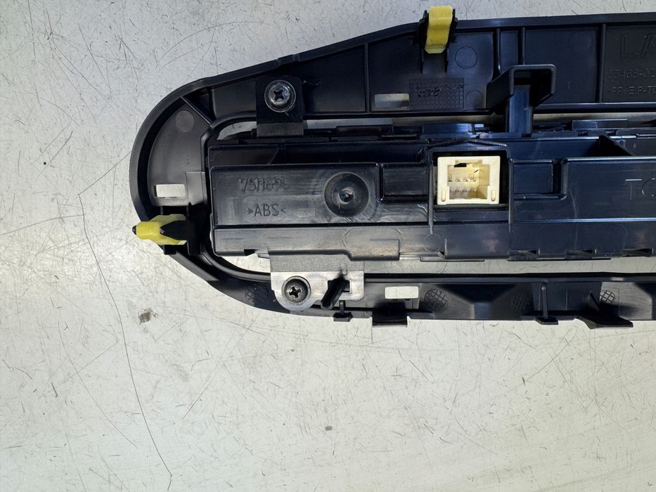 toyota auris ii hb panel klimatyzacji 55468-02030