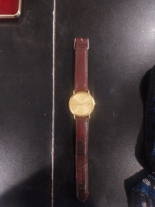 Relógio Seiko vintage quartz 7N32-0B00 dourado com data