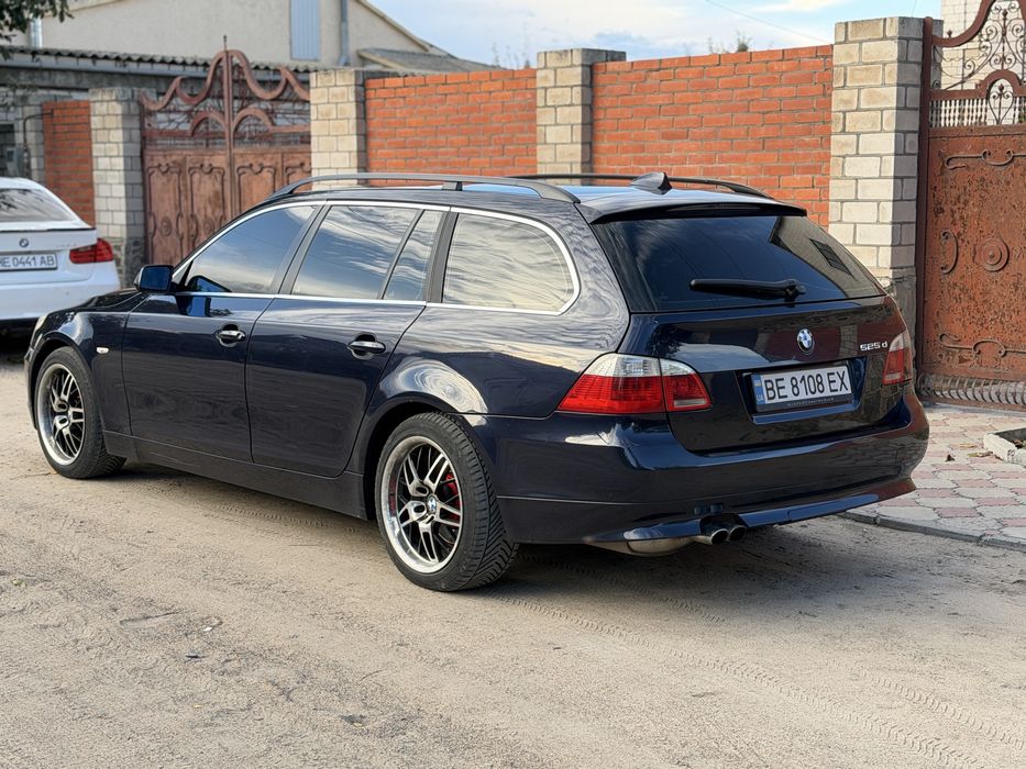 Продам BMW E61 525d