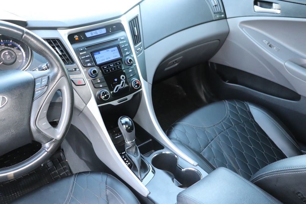Hyundai Sonata 2013 м.р., 85 тыс.км, ОРИГИНАЛ ПРОБЕГ