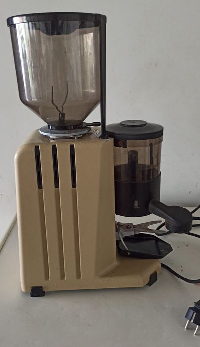 Moinho de café antigo