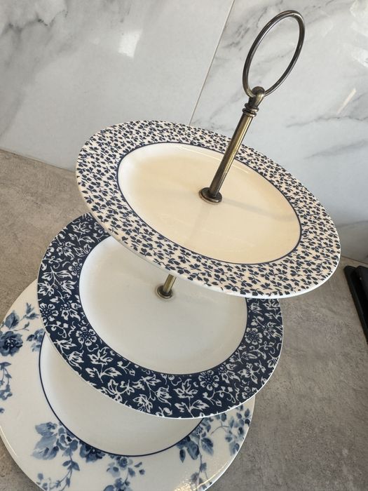 Порцелянова етажерка Laura Ashley, стан ідеальний