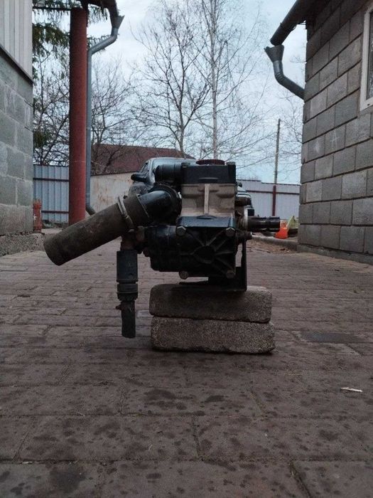 Насос трипоршневий для Обрискувачів причіпних 135 BP