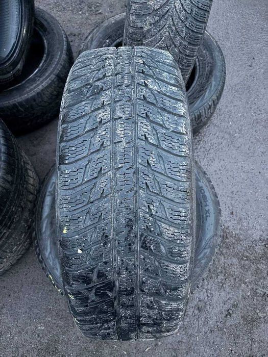 Шини 235/65/R17 Nokian 6.5mm  (Зима)