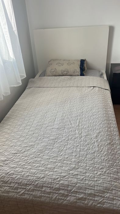 Cama sem colchão