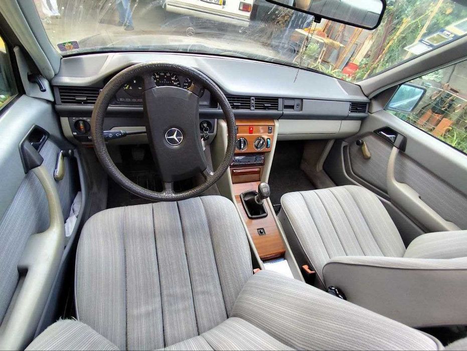 Mercedes-Benz 250 D (W124) de 1988 — photo 4