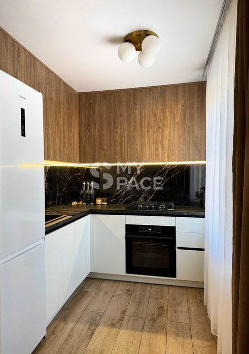 Затишна Євро3кКв Голосіївський ВДНХ Виставковий Метрополіс Нова Англія