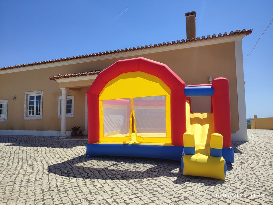 Aluguer de Insufláveis e trampolim