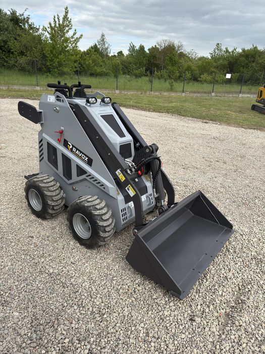 RAVOX WLS - mini ladowarka skid steer