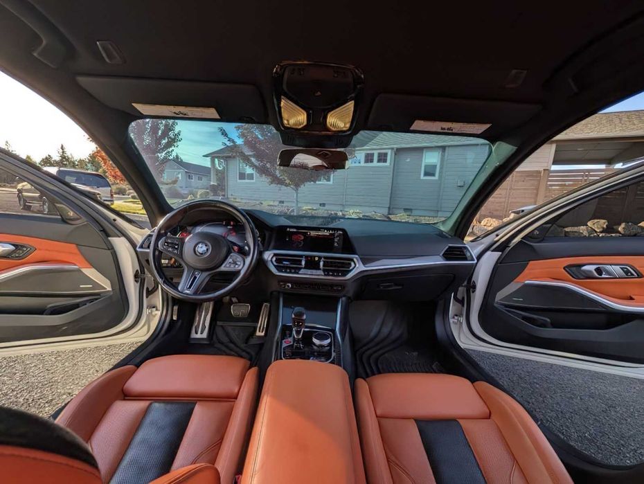 BMW M3      2021