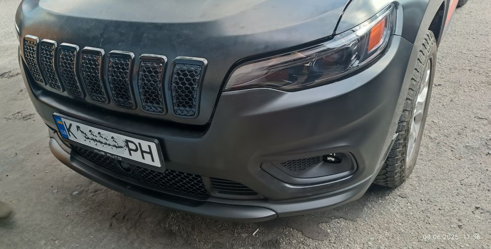 Бампер передний Jeep CHEROKEE 2019-2023