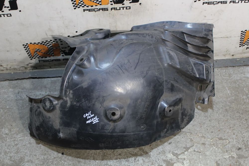 Cava roda frente esquerda RENAULT Megane III (BZ0_)