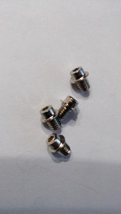 Болтики (винты) Apple MacBook Pro (Retina) на заднюю крышку и HDD