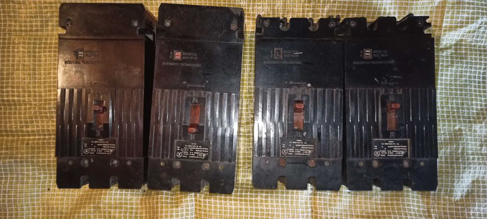 Автоматичні  вимикачі  А3726.  А3722 ВА51-35 магнітні пускателі