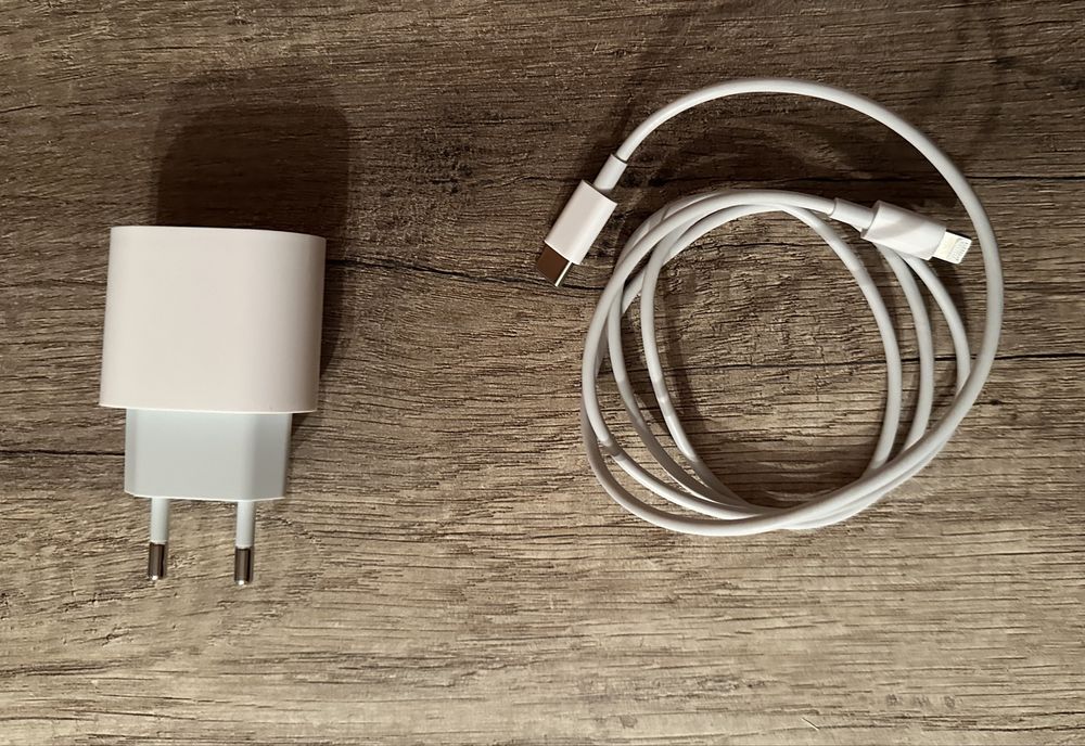 Oryginalna ładowarka 20 W APPLE z  kablem 1m