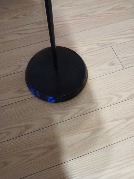 Candeeiro de pé com lampada