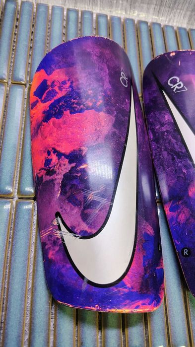 Ochraniacze Nike Mercurial Lite CR7 + Rękawice Adidas Junior