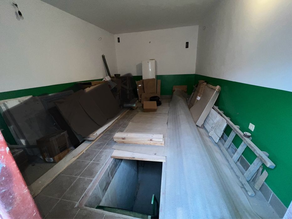 Продам гараж на вул.Спортивна