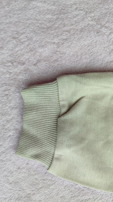 Костюм для дівчинки світшот  та штани  розмір 98