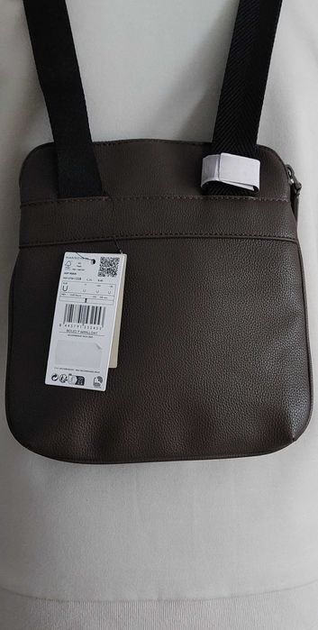 Nowa brązowa listonoszka Mango – elegancki model