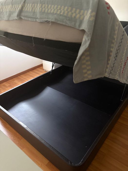 Cama sommier com estrado elevatório+ cabeçeira