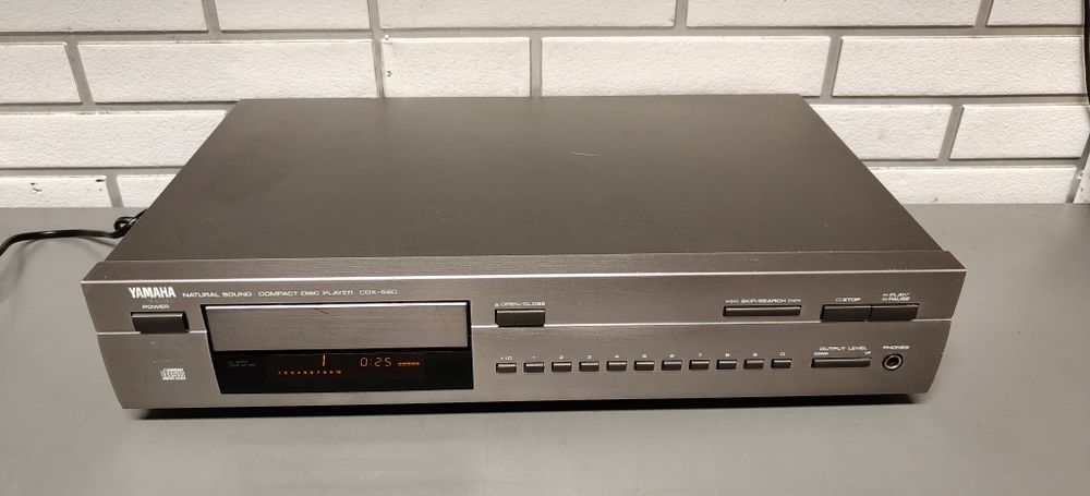 Odtwarzacz CD player YAMAHA CDX-580