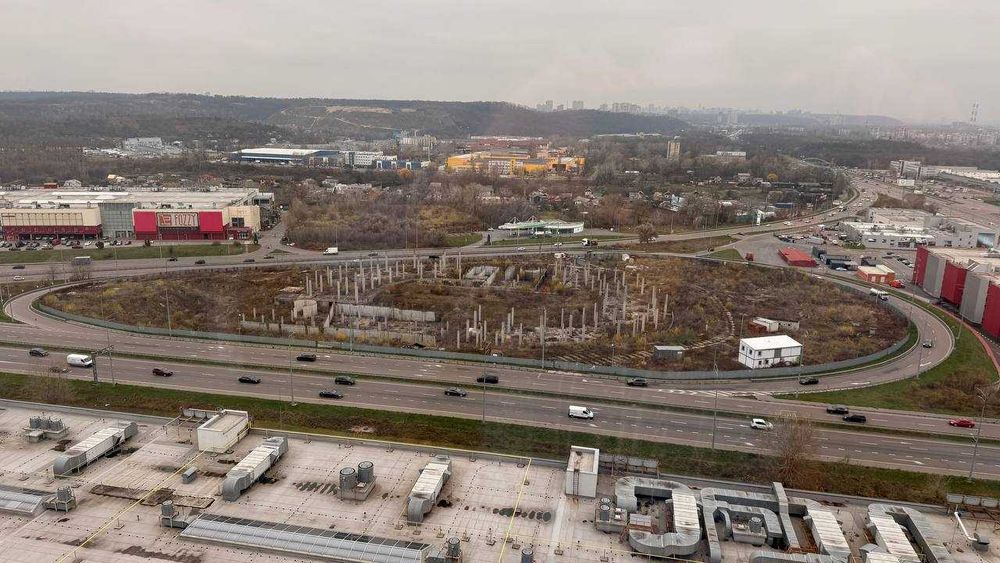 Фасадна земельан ділянка на розвʼязці Столичного Шосе!