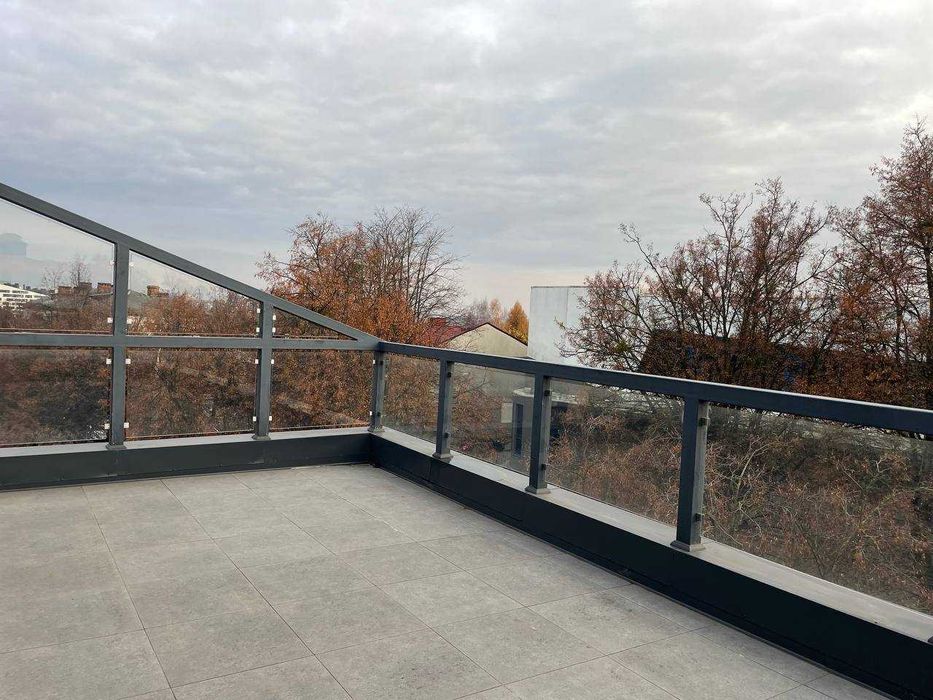 Продам  квартиру з ТЕРАСОЮ в новобудові поруч ЦЕНТРУ