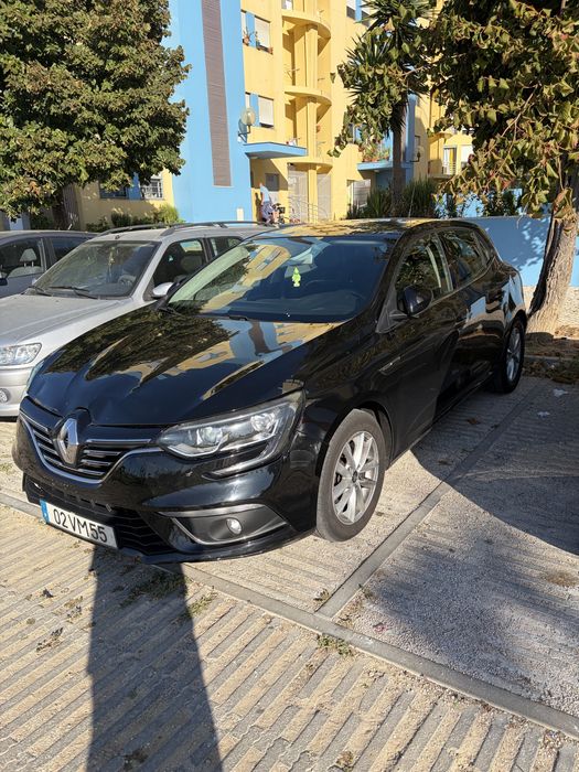 Renault megane 2018 com afazeres