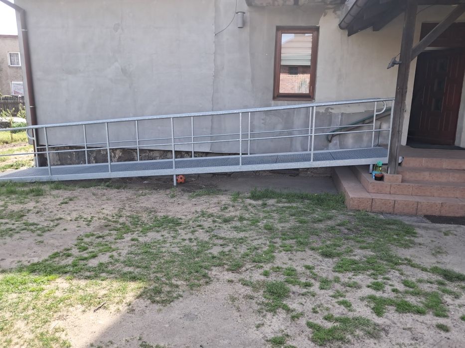 Podjazd dla inwalidów