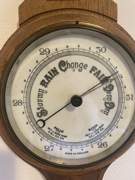 Barometr z termometrem