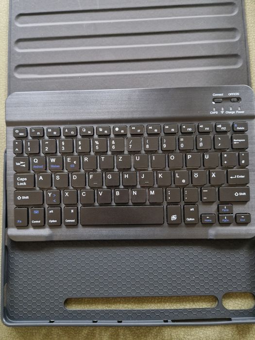 Etui z klawiaturą