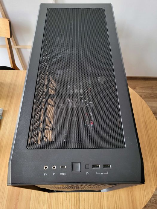 PC i7‑2600 / GTX 1080 / 24GB RAM / Fractal Meshify 2 / 2x SSD + 2x HDD