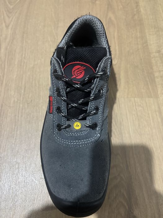 Vendo bota biqueira de aço 39