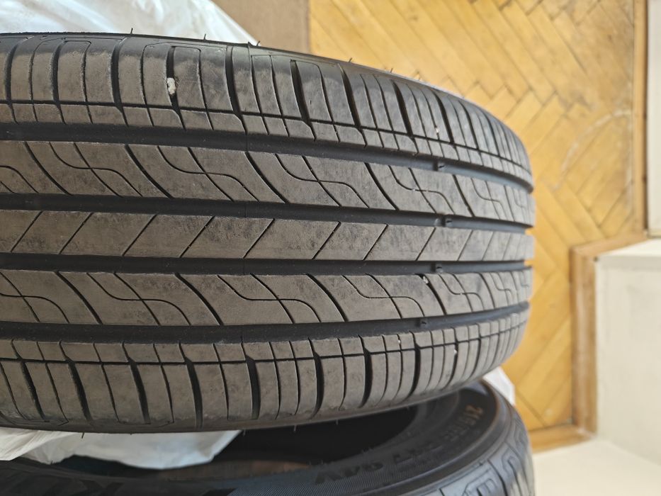 Продам шини Kumho Solus TA21 215/55/17