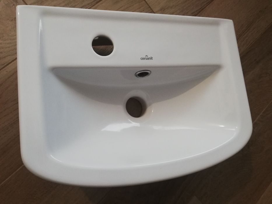 Umywalka wisząca półokrągła Cersanit Arteco biała 40 cm, lewa