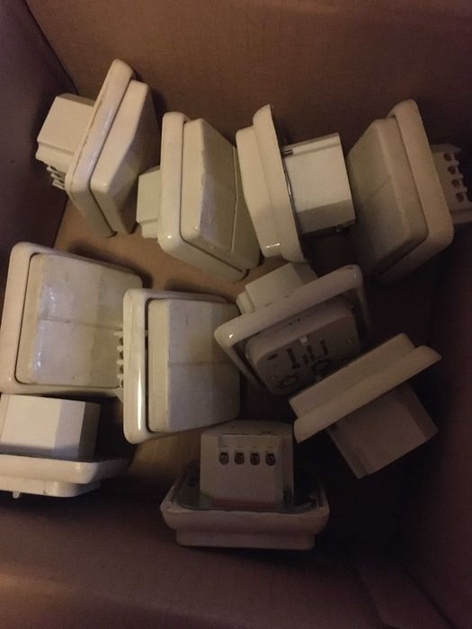 AW10 Wall Switch439642177845995521