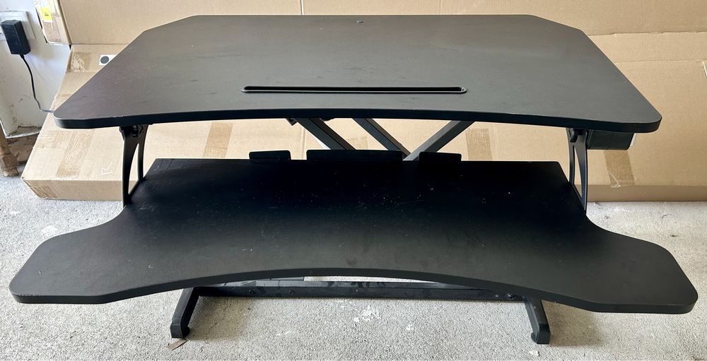 Elevatória para mesa ou secretária da marca Blitzwolf