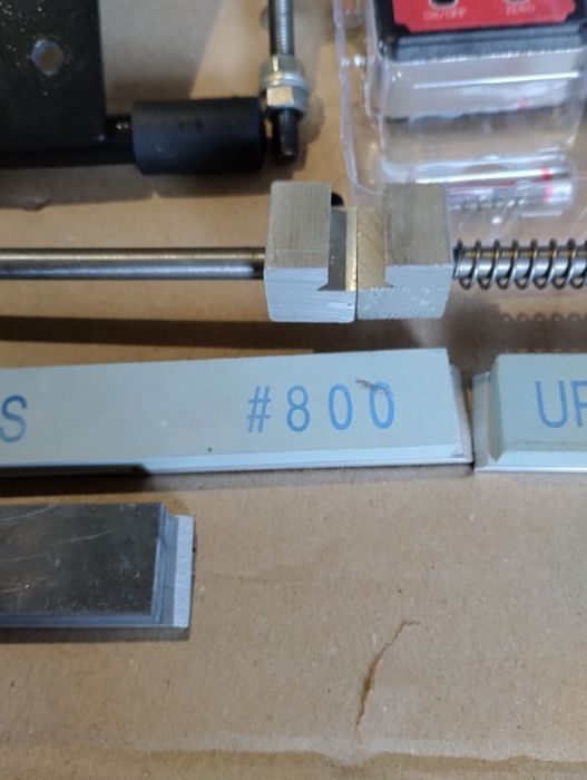 Прибор для заточування ножів