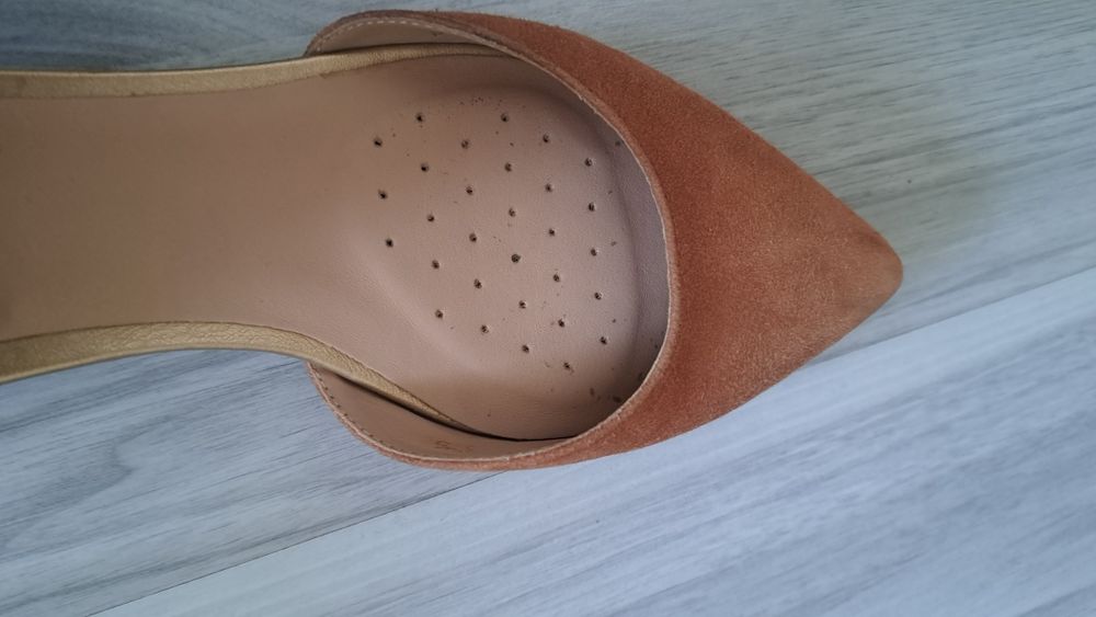 Buty z paskiem wokół kostki Geox