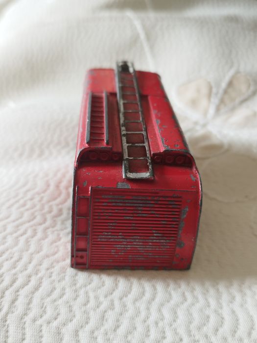 Camião de bombeiros "Fire Engine" da Dinky Toys, ref. 259.