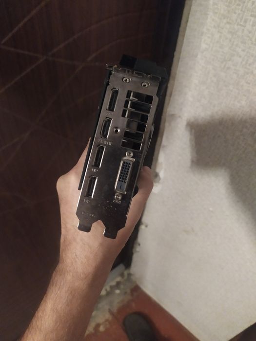 Radeon r9 390x nitro 8 Gb