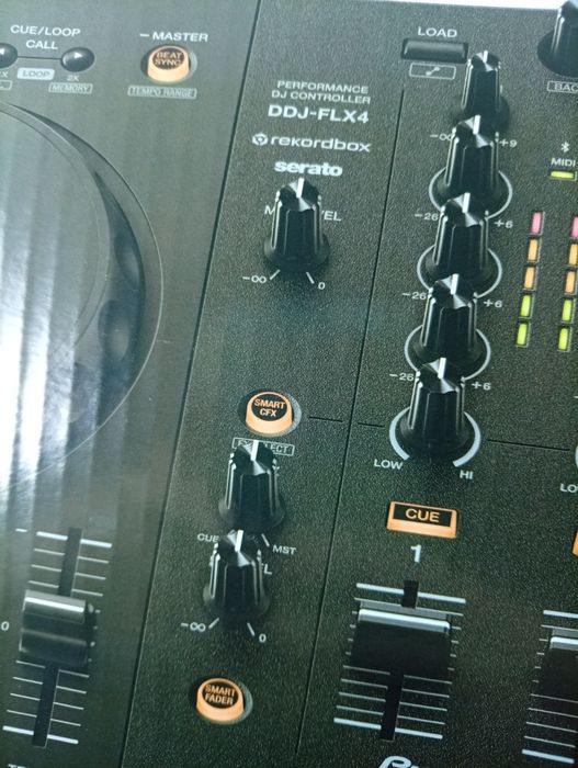 Pioneer DDJ-FLX4 – Excelente Estado