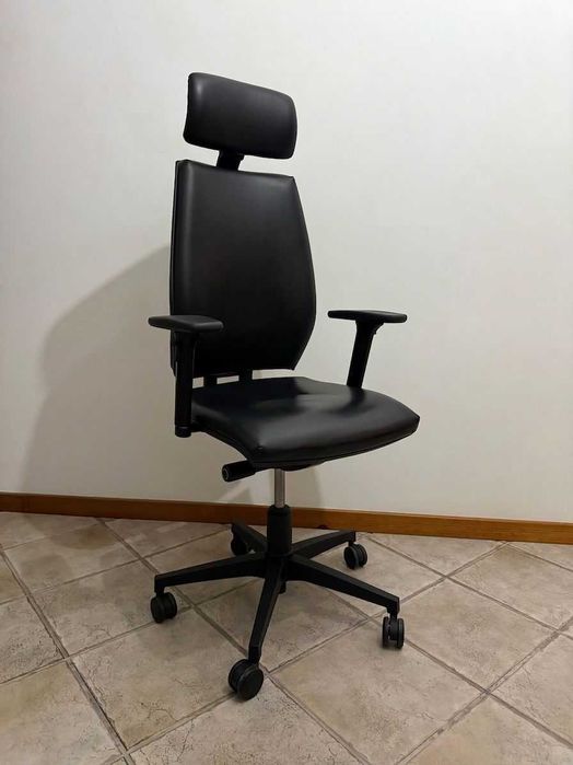 Cadeira de escritório Alital Quartzo High — Ergonómica com apoio de cabeça